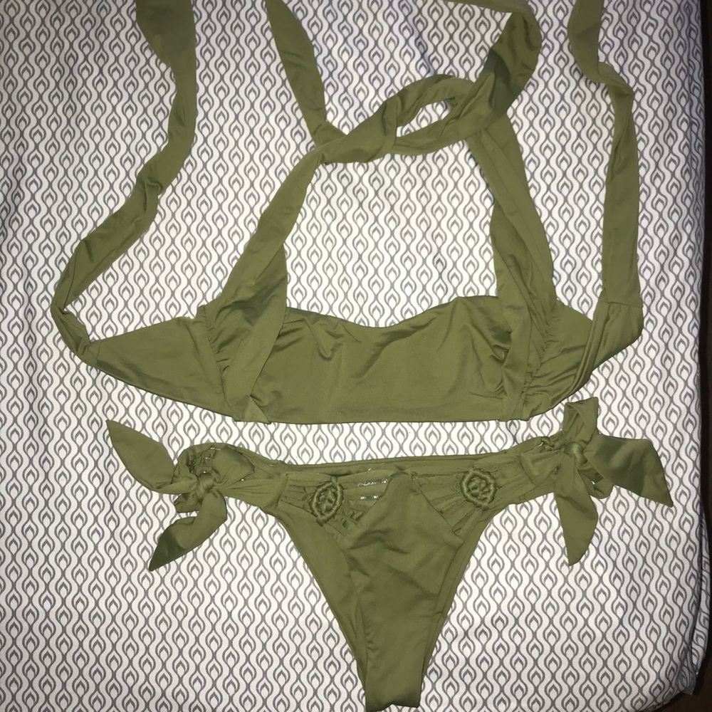 Frankie’s Bikinis St Tropez Set (both Small)
